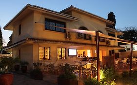 Moffat Court Boutique Hotel